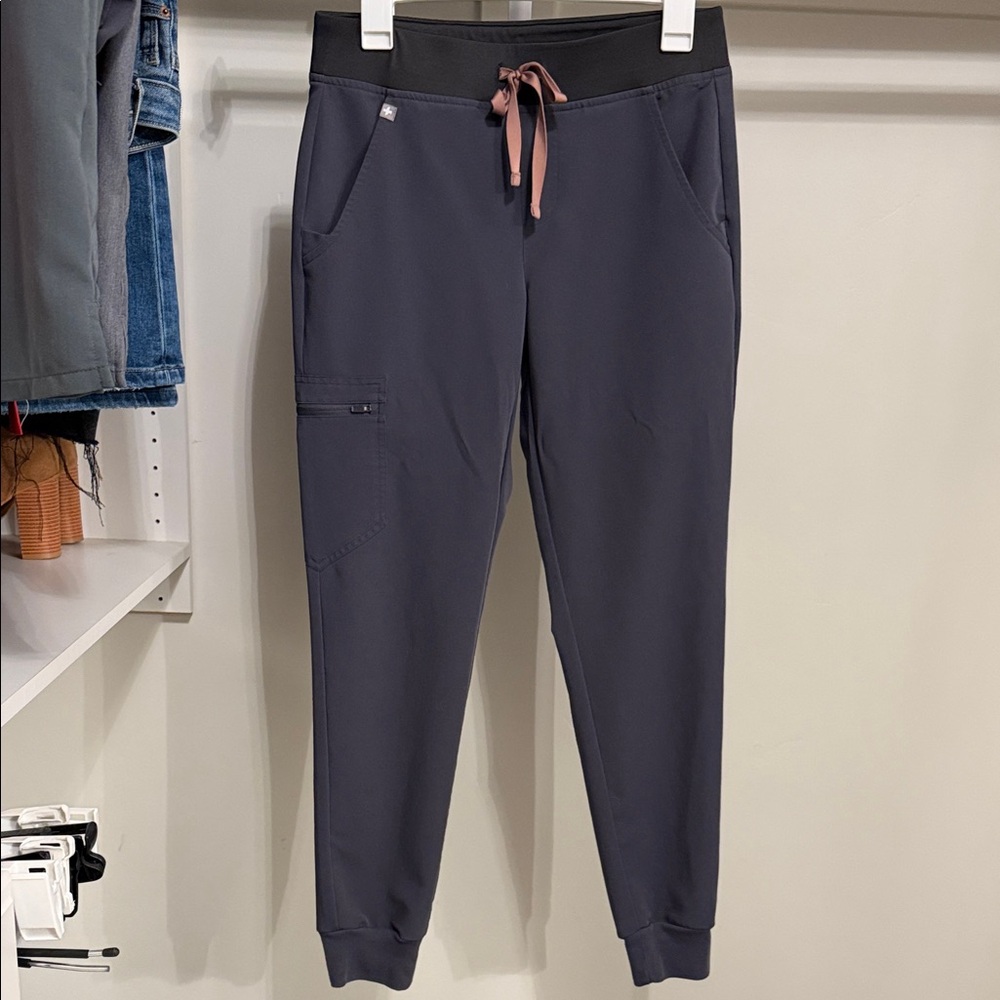 Figs Zamora Jogger scrub bottoms - Charcoal